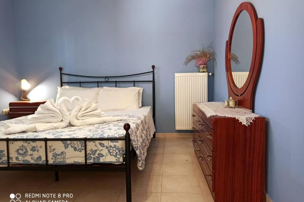 Jilda S Apartment With Private Garden! Нафплион Екстериор снимка