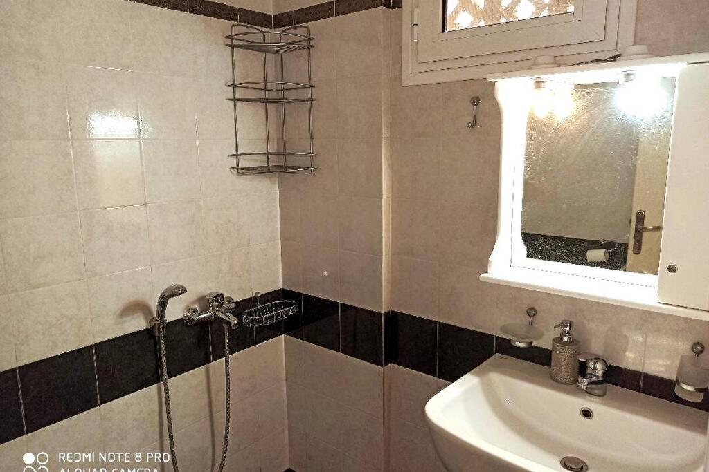 Jilda S Apartment With Private Garden! Нафплион Екстериор снимка